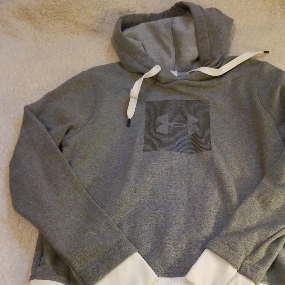 Under Armour sweatshirt
